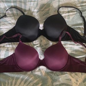 Lot of 2 VS Pink Bras 34D 💓